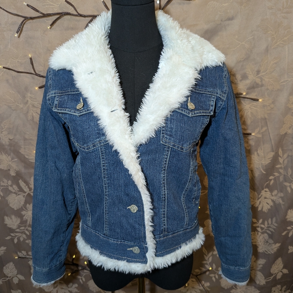 Y&F Sherpa Lined Jean Jacket, Size M, EUC! - Picture 2 of 10